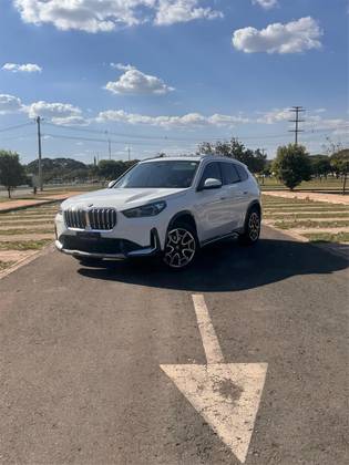 BMW X1 2.0 16V TURBO GASOLINA SDRIVE20I X-LINE STEPTRONIC BMW X1 2.0 16V TURBO GASOLINA SDRIVE20I X-LINE STEPTRONIC